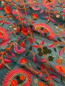 Crepe de Viscose Bordado