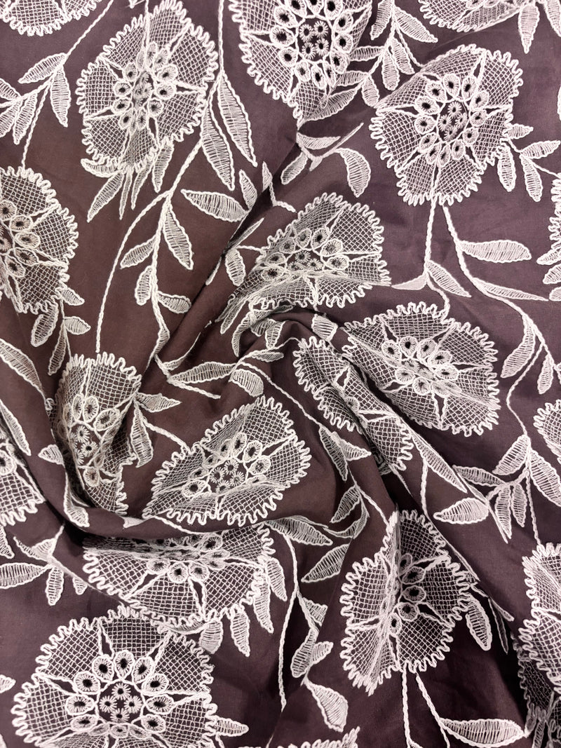 Algodão Bordado Earth