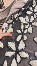 Tule Bordado Contrast